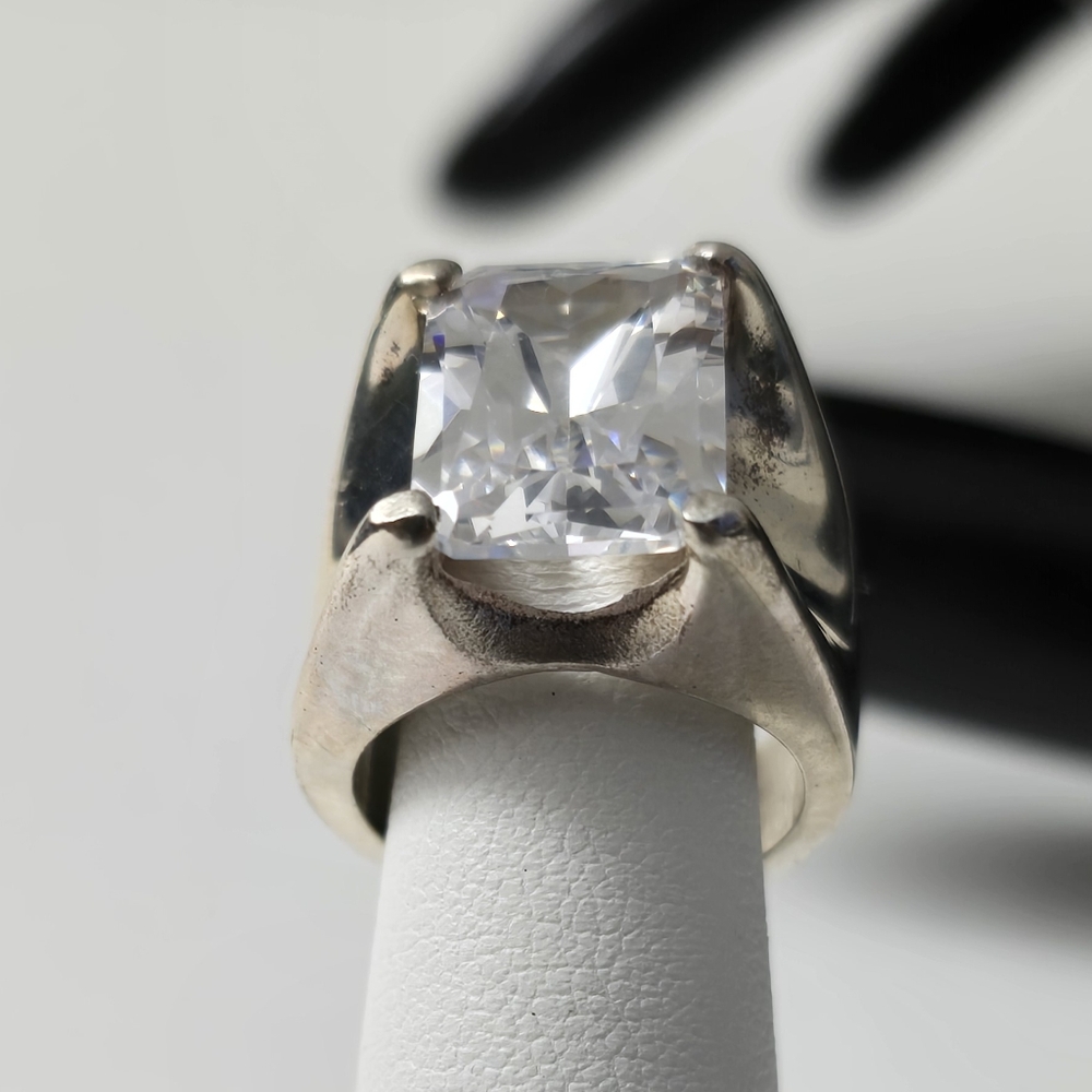Sterling Silver 925 Elegang Ring - Picture 8 of 8